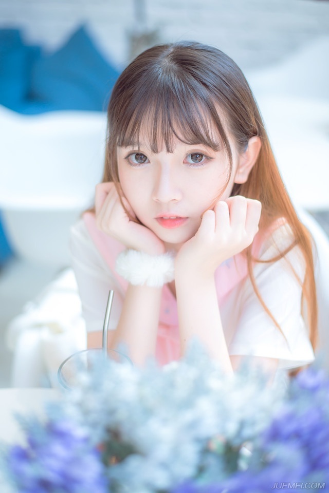 “原来如此。”庞统点点头：“如此说来，刘将军是不准备跟我将规矩了？”